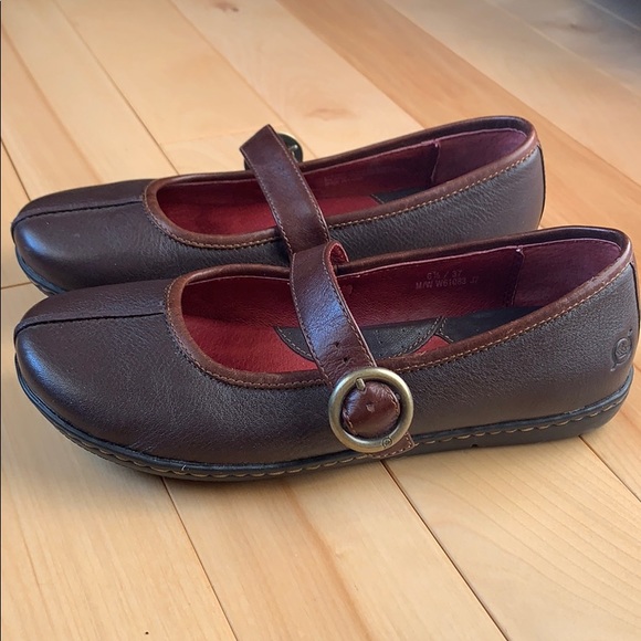 Born Women’s Mary Jane Brown Leather flats - Picture 4 of 9